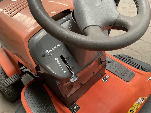 Husqvarna yth 130 grasmaaier - afbeelding 3 van  12