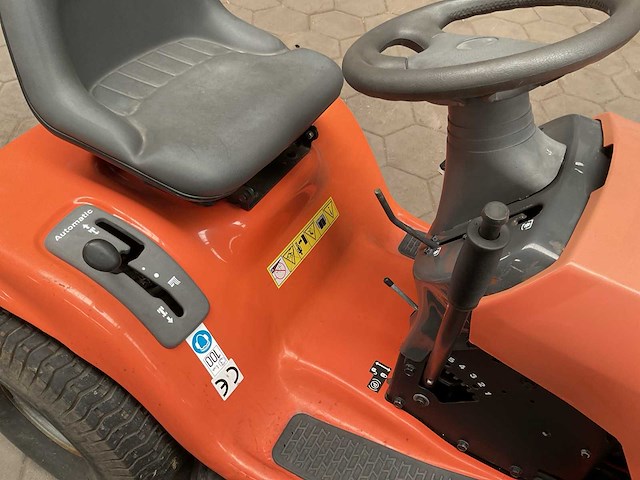 Husqvarna yth 130 grasmaaier - afbeelding 4 van  12
