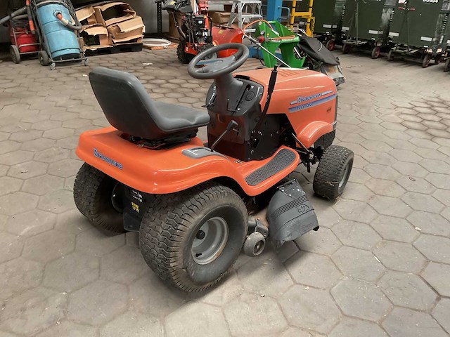 Husqvarna yth 130 grasmaaier - afbeelding 7 van  12