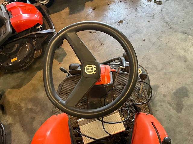 Husqvarna zitmaaier - afbeelding 6 van  8