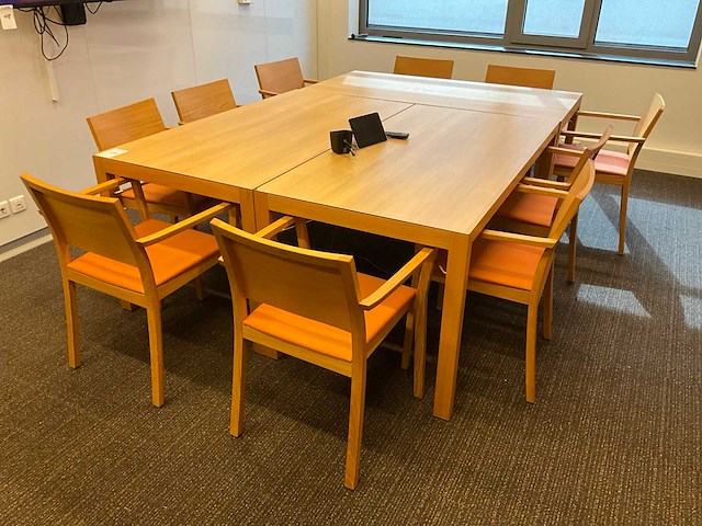Hussl-ontwerptafels en stoelen - afbeelding 2 van  6