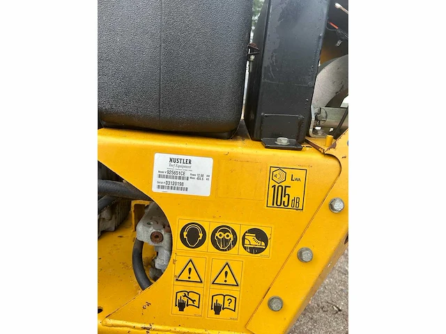 Hustler hydro walkbehind 48" grasmaaier - afbeelding 9 van  9