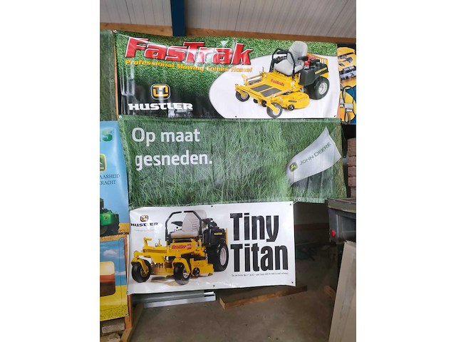 Hustler zero turn reclame banners (3x) - afbeelding 5 van  5