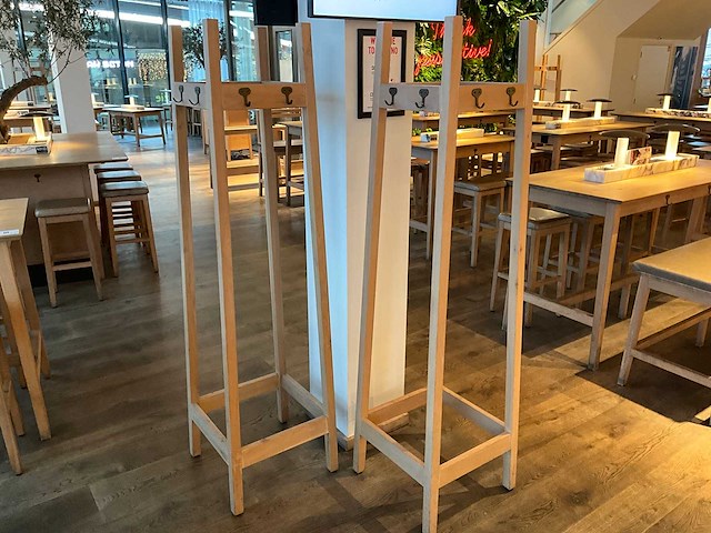 Hutten - 4-zijdige kapstok (2x) - afbeelding 1 van  4