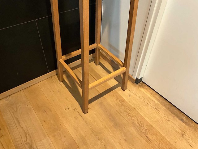 Hutten - 4-zijdige kapstok - afbeelding 2 van  3