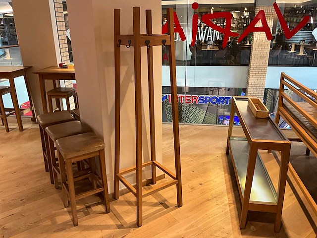 Hutten - 4-zijdige kapstok - afbeelding 1 van  3