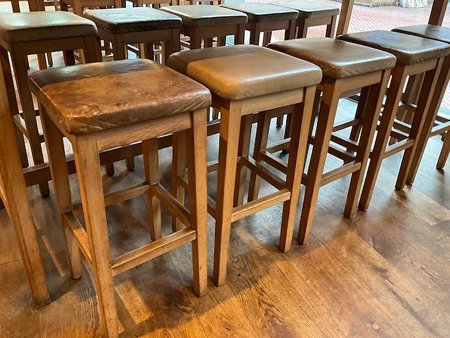 Hutten - barkruk (10x) - afbeelding 1 van  3