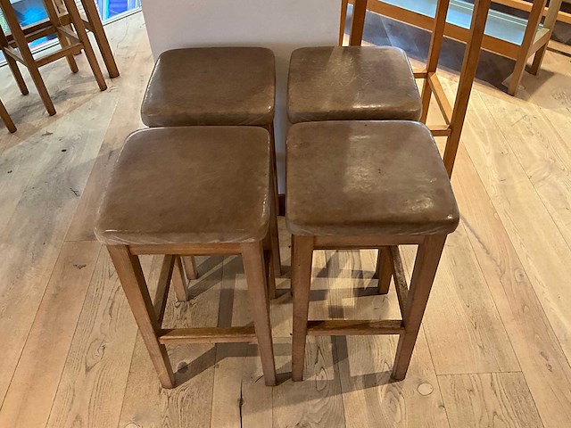 Hutten - barkruk (4x) - afbeelding 1 van  3