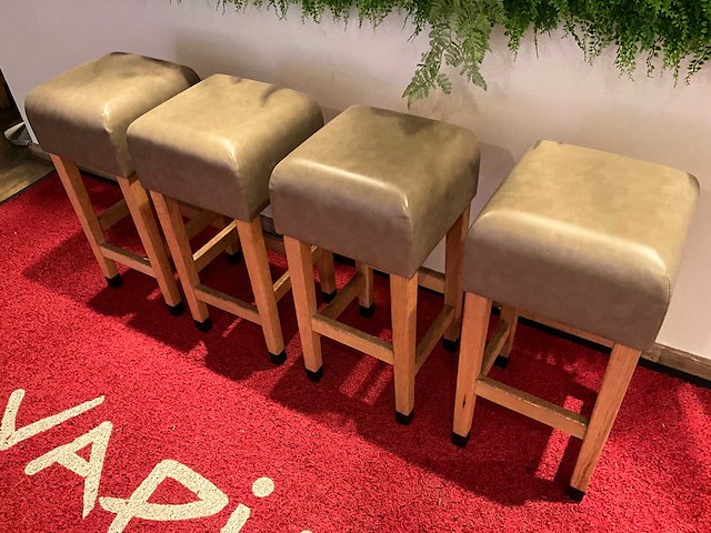 Hutten - barkruk (4x) - afbeelding 2 van  4