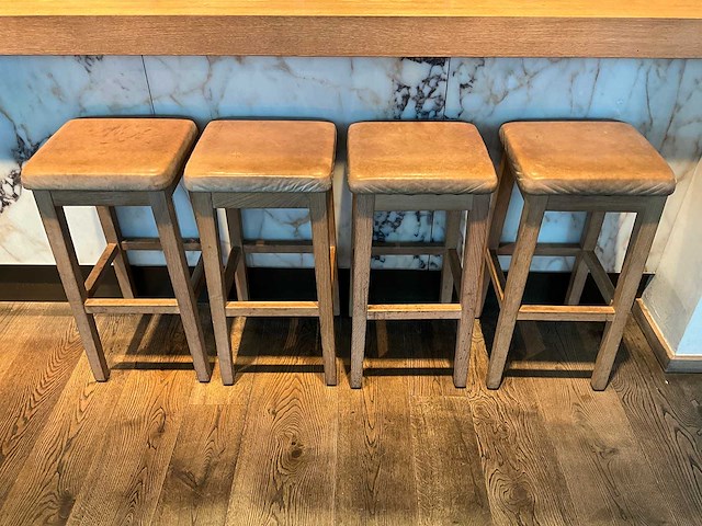 Hutten - barkruk (4x) - afbeelding 1 van  3