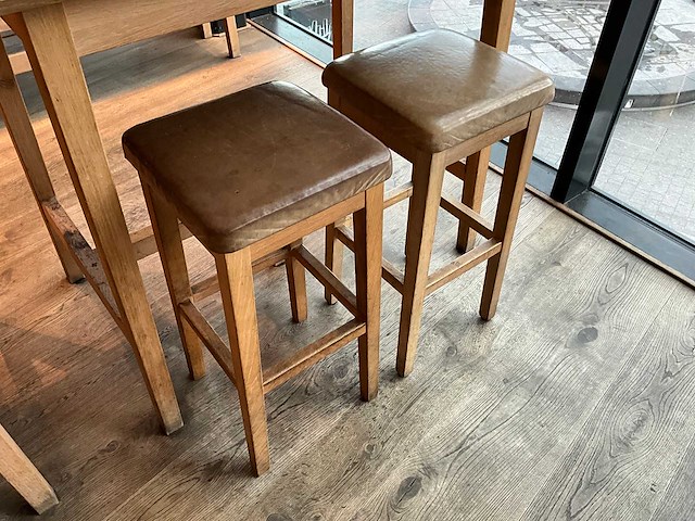 Hutten - barkruk (4x) - afbeelding 2 van  3