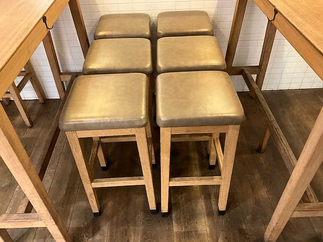 Hutten - barkruk (6x) - afbeelding 1 van  2