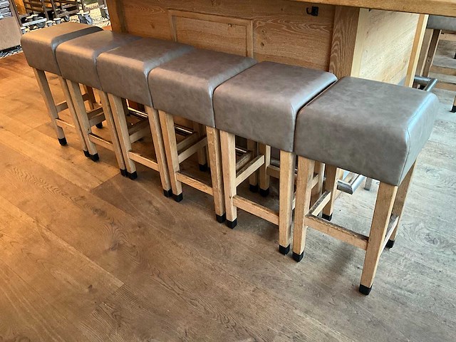 Hutten - barkruk met lederen zitting (6x) - afbeelding 1 van  4