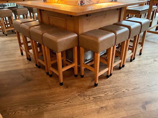 Hutten - barkruk met lederen zitting (8x) - afbeelding 1 van  3