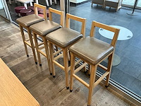 Hutten - barkruk met rugleuning (4x) - afbeelding 2 van  4