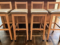 Hutten - barkruk met rugleuning (4x) - afbeelding 4 van  5