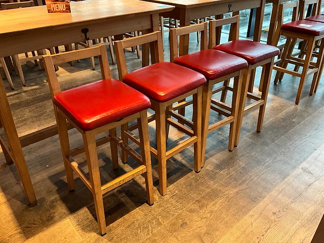 Hutten - barkruk met rugleuning (4x) - afbeelding 2 van  2