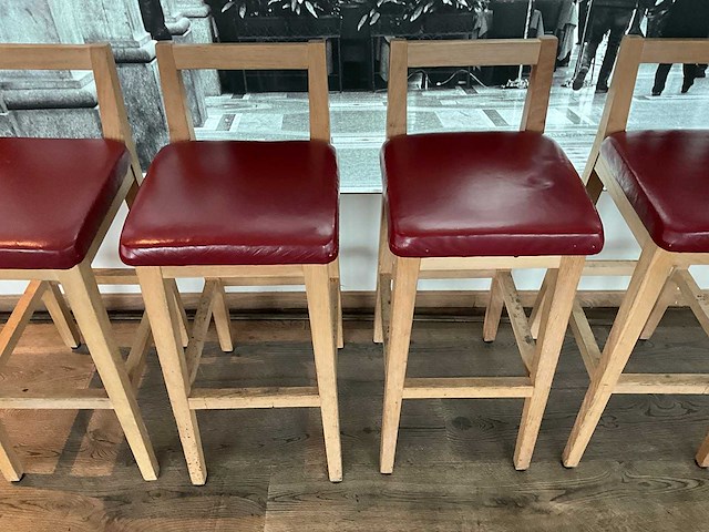 Hutten - barkruk met rugleuning (4x) - afbeelding 3 van  4