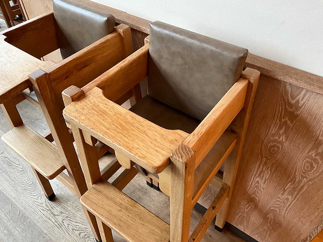 Hutten - bartafel kinderstoel (2x) - afbeelding 2 van  2