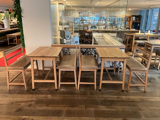 Hutten - bartafel met 2 banken (2x) - afbeelding 1 van  7