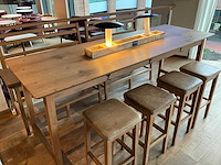 Hutten - bartafel met 2 banken en 4 barkrukken - afbeelding 2 van  9