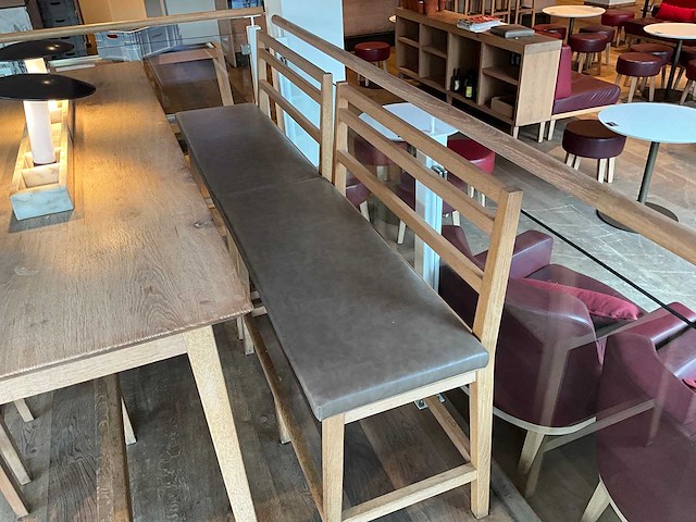 Hutten - bartafel met 2 banken en 4 barkrukken - afbeelding 6 van  9