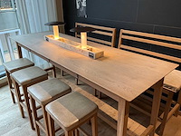 Hutten - bartafel met 2 banken en 4 barkrukken - afbeelding 2 van  7