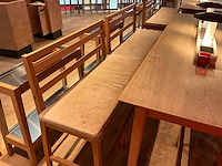 Hutten - bartafel met 2 banken en 4 barkrukken - afbeelding 5 van  7