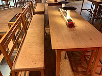 Hutten - bartafel met 2 banken en 4 barkrukken - afbeelding 4 van  10