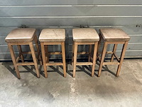 Hutten - bartafel met 2 banken en 4 barkrukken - afbeelding 6 van  10