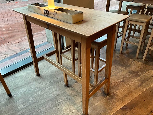 Hutten - bartafel met 2 barkrukken - afbeelding 5 van  8