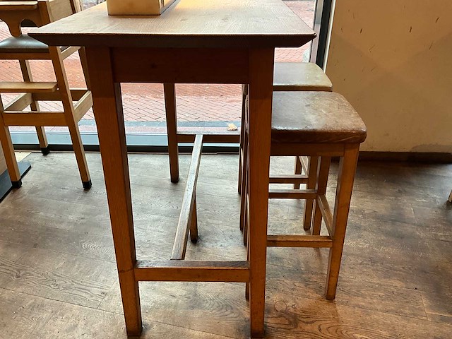 Hutten - bartafel met 2 barkrukken - afbeelding 6 van  8