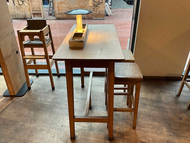 Hutten - bartafel met 2 barkrukken - afbeelding 2 van  8