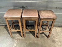 Hutten - bartafel met 3 barkrukken - afbeelding 4 van  5