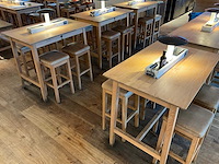 Hutten - bartafel met 4 barkrukken (2x) - afbeelding 1 van  8