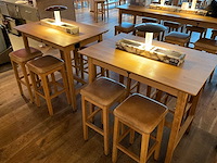 Hutten - bartafel met 4 barkrukken (2x) - afbeelding 1 van  8