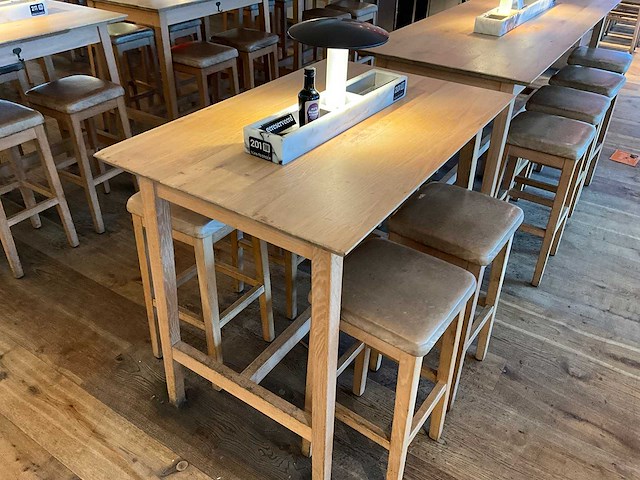 Hutten - bartafel met 4 barkrukken (2x) - afbeelding 2 van  8