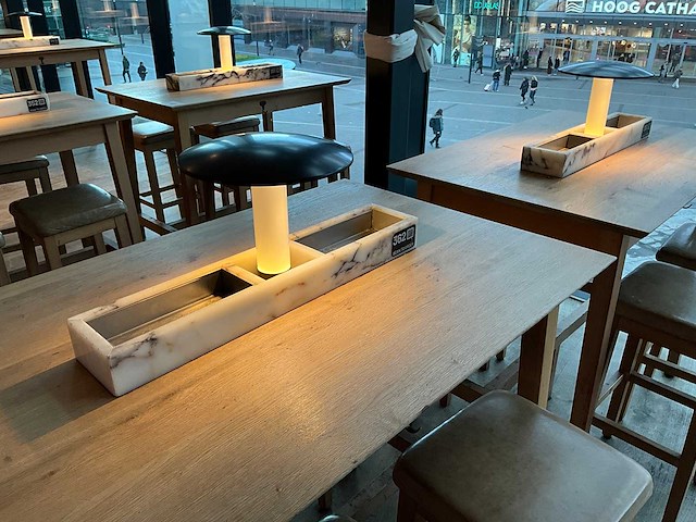 Hutten - bartafel met 4 barkrukken (2x) - afbeelding 8 van  8