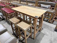 Hutten - bartafel met 4 barkrukken - afbeelding 2 van  4