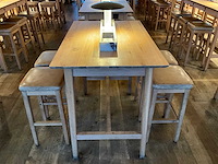 Hutten - bartafel met 4 barkrukken - afbeelding 1 van  6