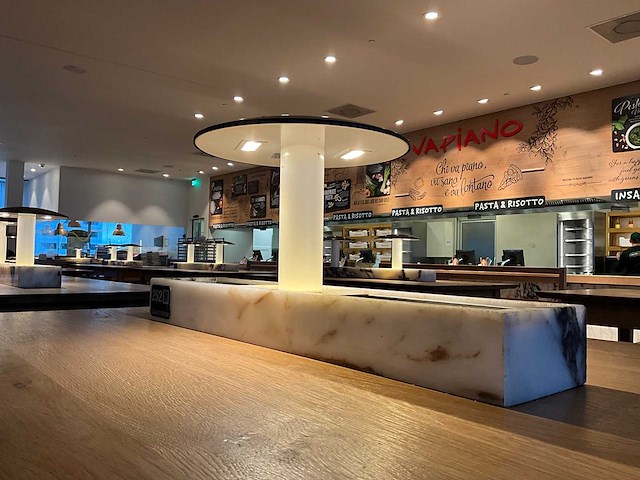 Hutten - bartafel met 4 barkrukken - afbeelding 6 van  6