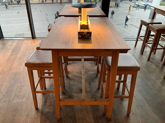 Hutten - bartafel met 4 barkrukken - afbeelding 2 van  5