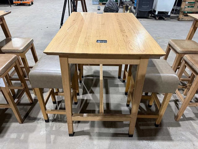Hutten - bartafel met 4 krukken - afbeelding 7 van  7