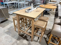 Hutten - bartafel met 4 krukken - afbeelding 1 van  7