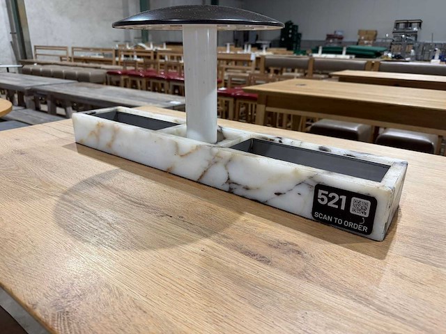 Hutten - bartafel met 4 krukken - afbeelding 6 van  7