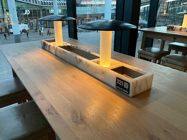 Hutten - bartafel met 6 barkrukken - afbeelding 3 van  7