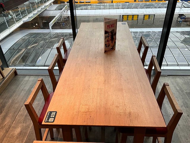 Hutten - bartafel met 6 barkrukken - afbeelding 3 van  4