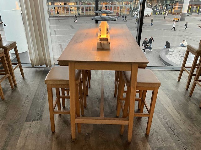 Hutten - bartafel met 6 barkrukken - afbeelding 2 van  7