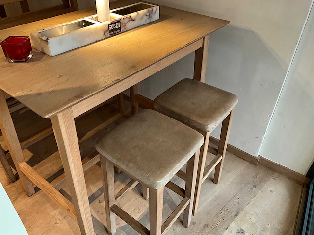 Hutten - bartafel met bank en 2 barkrukken (2x) - afbeelding 5 van  7