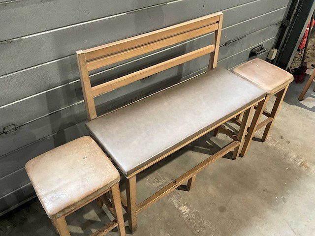 Hutten - bartafel met bank en 2 barkrukken - afbeelding 6 van  6